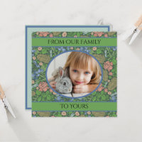 Dragonfly vliegt in een Engelse tuin