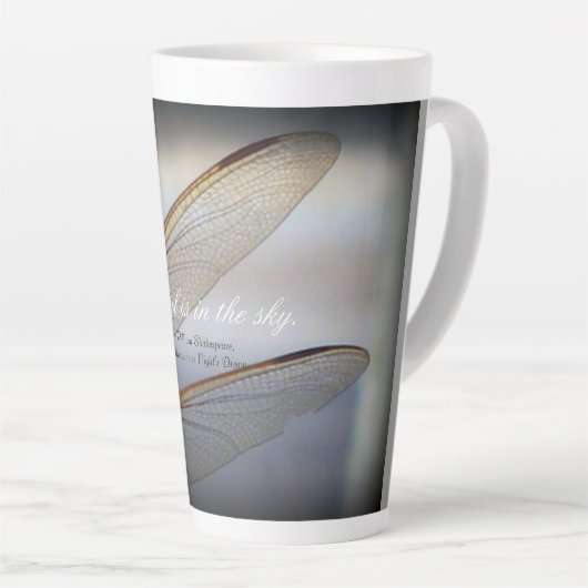 Dragonfly Wings Macro met Shakespeare Quote Latte Mok (Rechterhoek)