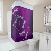 Dragonvliegen in het riviergordijn douchegordijn (In situ)