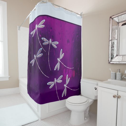 Dragonvliegen in het riviergordijn douchegordijn (In situ)