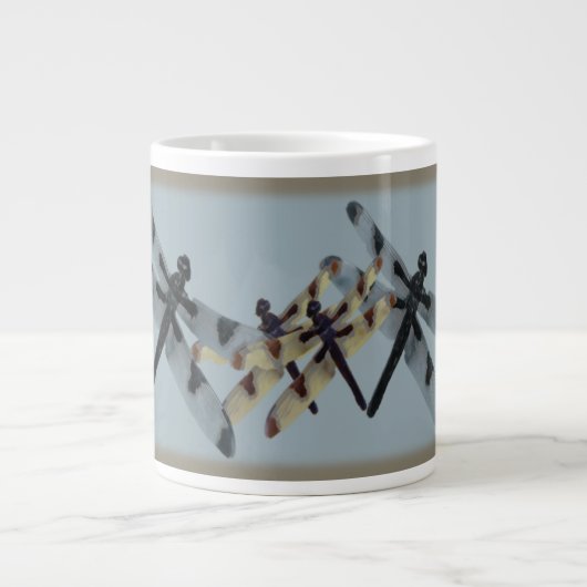 Dragonvliegen met geel/blauw/bruin grote koffiekop (Voorkant)