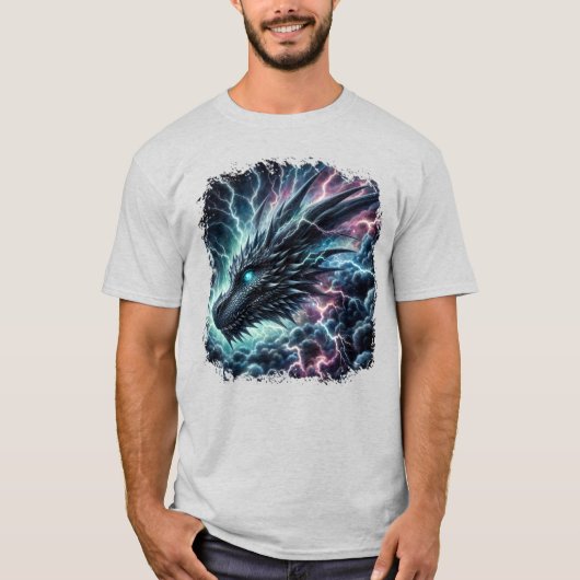 Drakenhoofd in een onweersbui met bliksem t-shirt (Voorkant)