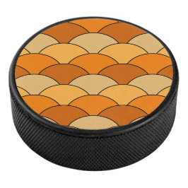 Drakenschubben, waaier, golven, Seigaiha, oranje Hockey Puck