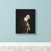 Dramatic Barn Owl Portrait in the Dark Canvas Afdruk (Insitu (Houten vloer))