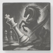 Dramatisch zwart paard vs. koning – gedurfd schaak stenen onderzetter (Voorkant)