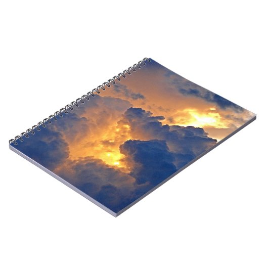 Dramatische cloudformatie notitieboek (Linkerzijde)