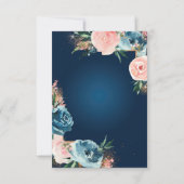 Dramatische Navy Blue en Blush Bloemen Boho Glitte RSVP Kaartje (Achterkant)