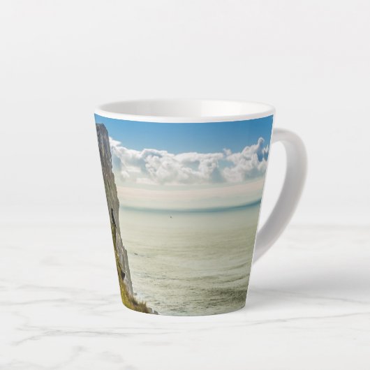 Dramatische Nordic Seascape Latrabjarg Cliffs Foto Latte Mok (Rechterhoek)