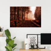 Dramatische rode wintersneeuwloze sneeuwbossen poster (Thuiskantoor)