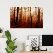 Dramatische rode wintersneeuwloze sneeuwbossen poster (Thuiskantoor)