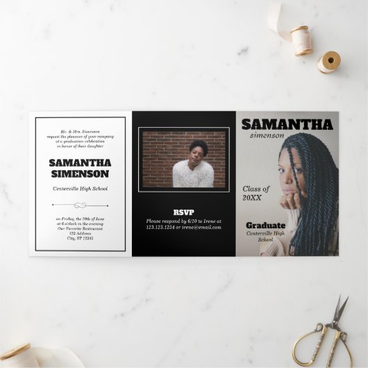 Dramatische tijdschrift Style Graduparty Drieluik Uitnodiging (Buitenkant)