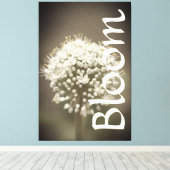 Dramatische tuinbloei canvas afdruk (Insitu (Houten vloer))