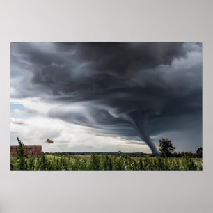 Draster tilt hooibalen in een storm poster
