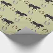 dravend paard met hoefijzers cadeaupapier (Hoek)