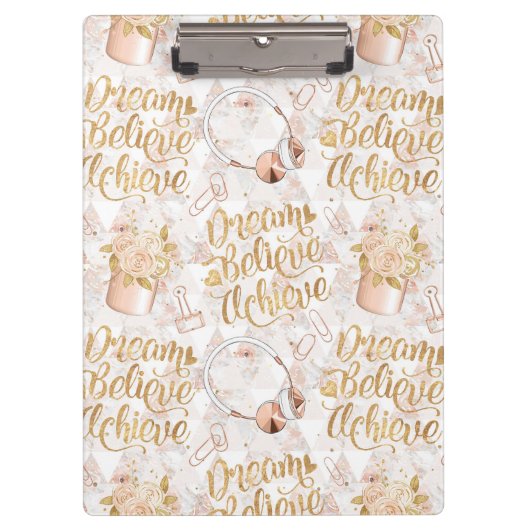 Dream Believe krijgt klembord (Voorkant)
