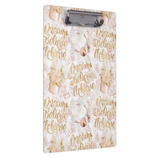 Dream Believe krijgt klembord (Rechts)
