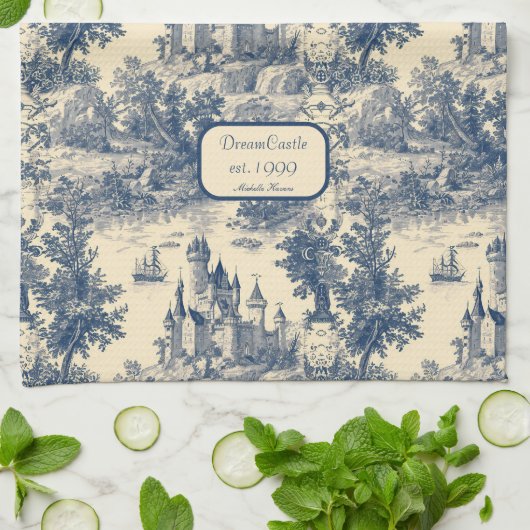 Dream Castle Classic Blue en Ivory Toile de Jouy Theedoek (Gevouwen)