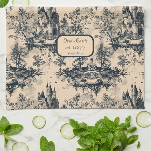 Dream Castle Midnight en Ivory Toile de Jouy Theedoek (Gevouwen)