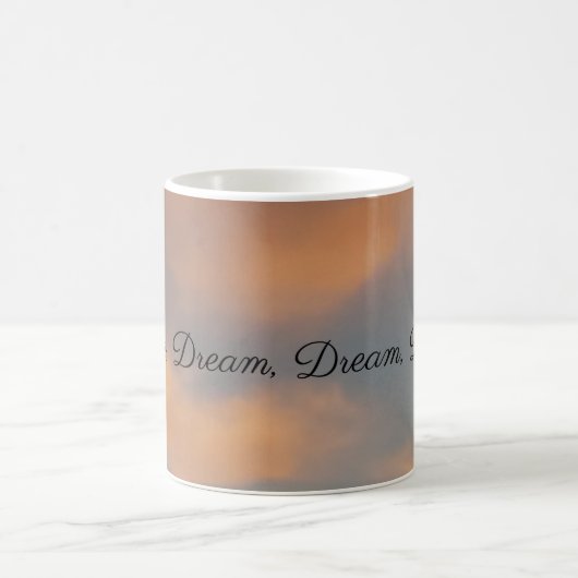 Dream, Dream, Dream, Dream, Dreams Mok (Center)