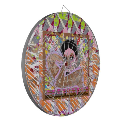 DREAM GIRL:  Dart Board Dartbord (Voorkant Links)