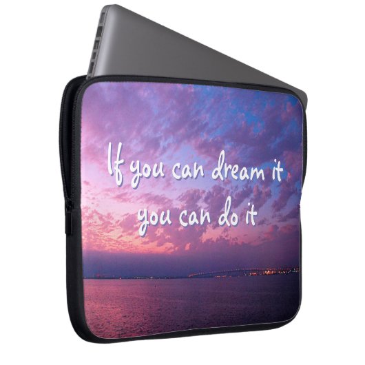 Dream it do it citate Paarse Ocean Sunset Photo Laptop Sleeve (Voorkant Rechts)
