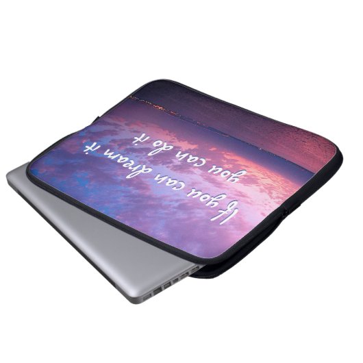 Dream it do it citate Paarse Ocean Sunset Photo Laptop Sleeve (Voorkant onderkant)