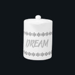 Dream Tea Jar Theepot<br><div class="desc">Dit droomontwerp inspireert met zijn abstracte achtergrond en letters die DREAM uitschrijven. Maakt een geweldig cadeau voor een geliefde of een vriend.</div>
