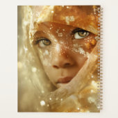 Dreamlike Children Portrait | Golden Veil Gaze Planner (Achterkant)