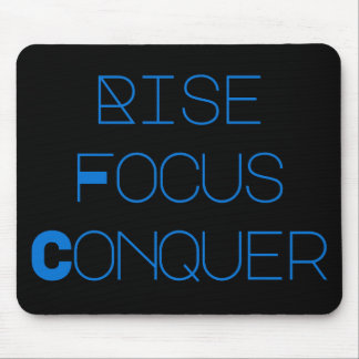 Dreamtech_Inc: Rise, Focus, Conquer Desk Mats Muismat
