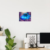 Dreamweaver Blue Zinnia Abstracte bloemkunst Poster (Thuiskantoor)