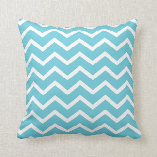 Dreamweaver Pillow in Classic Chevron Kussen