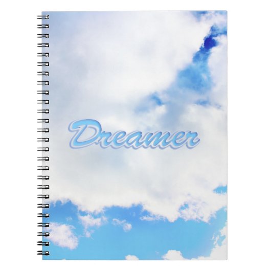 Dreamweaver Puffy White Clouds en Blue Sky Notitieboek (Voorkant)