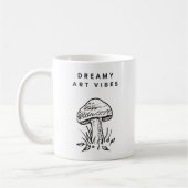 Dreamy Art Vibes – Hand-Drawn Mushroom Aesthetic Koffiemok (Links)