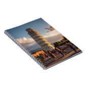Dreamy Crowd Leaning Tower Notitieboek (Rechterzijde)