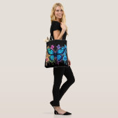 Dreamy Gradient Wings: Een vlinder in pastel Tote Bag (Op model)
