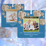 Dreidel Rustic Oak 2 Foto Dubbelzijdig Hanukkah Metalen Ornament<br><div class="desc">Personaliseer deze leuke 2 foto Chanoeka ornamenten met je afbeeldingen en tekst aan elke kant. Dubbelzijdig, deze aangepaste vakantie ornamenten zijn voorzien van 7 faux eiken houten dreidels in verschillende maten over de bovenkant gedrukt op een rijke medium donkerblauwe achtergrond. Uw foto in het midden van het ornament wordt weergegeven...</div>