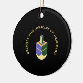 DREIDELS AND MIRACLES OF HANUKKAH KERAMISCH ORNAMENT (Links)
