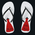 Dress Thema van het huwelijk Moeder van de Teensli Teenslippers<br><div class="desc">Deze Wedding Dress-moeder van de bridale mode werd gemaakt voor de moderne bruiloft. Het heeft strakke ontwerperaccenten en een chic contemeigoer.</div>