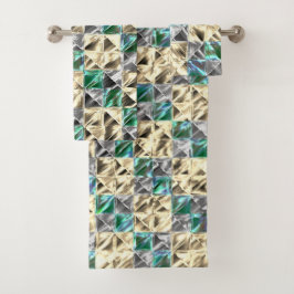 Dressiemint, beige en zilverkleurige tegels of gek bad handdoek