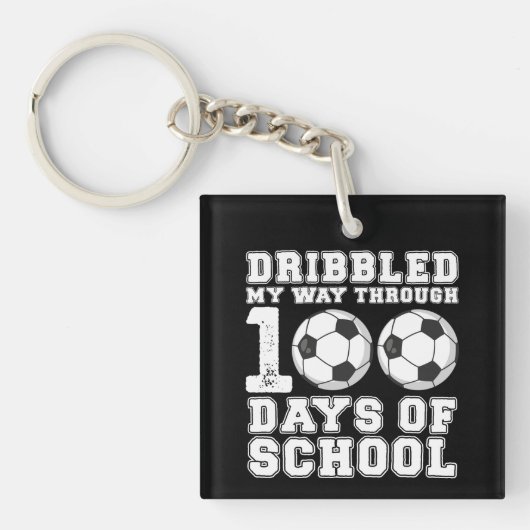 Dribbelde mijn weg door 100 dagen schoolvoetbal sleutelhanger (Voorkant)