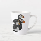 Drie aangenaam bevriende Puffins-zwemmers-Cartoon Latte Mok (Rechts)
