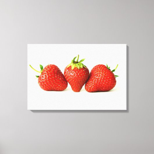 Drie aardbeien op wit 24x16 (60x40cm) waccnm canvas afdruk (Voorkant)