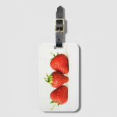 Drie aardbeien op witte BC LTCNA Bagagelabel (Voorkant (verticaal))