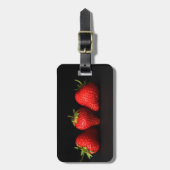 Drie aardbeien op zwarte cd ltcna bagagelabel (Voorkant verticaal)