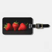 Drie aardbeien op zwarte cd ltcnm bagagelabel (Voorkant horizontaal)
