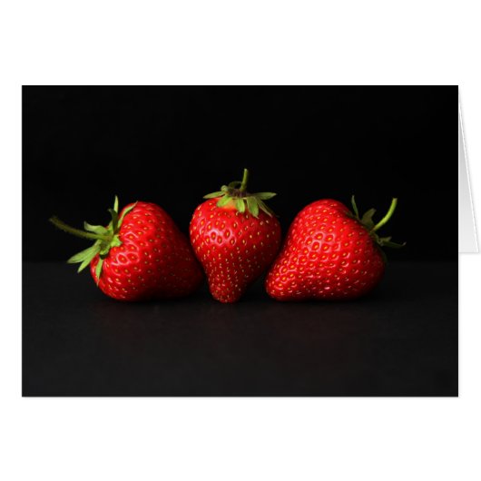 Drie aardbeien op zwarte GCCNA (Voorkant Horizontaal)