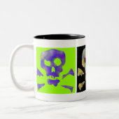 Drie Abstracte Pop KunstSkulls Tweekleurige Koffiemok (Links)