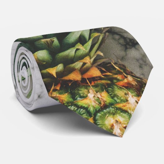 Drie anananassen stropdas (Opgerold)