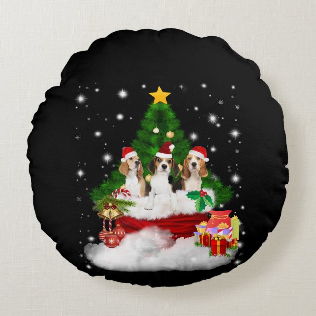Drie beagles kerstmis met kerstboom rond kussen (Voorkant)