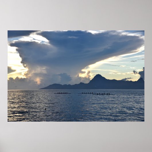 Drie bemanningsboten roeien voor Mo'orea. Poster (Voorkant)